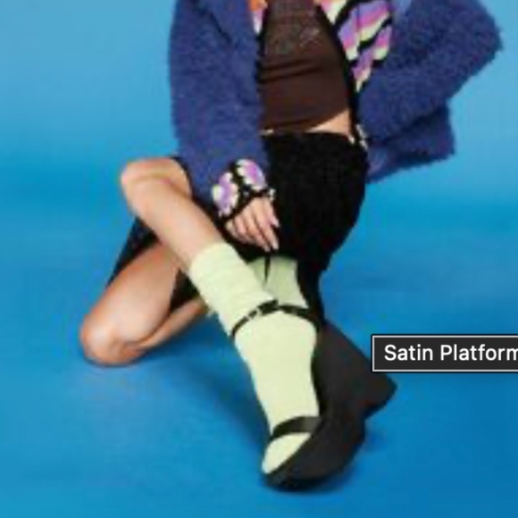 NEW  Black Satin Platform Wedge Sandals - Picture 3 of 5